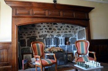 Logis La Source Du Mont Hotel