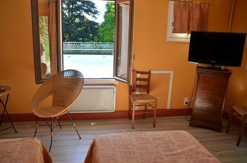 Hotel Logis La Source Du Mont