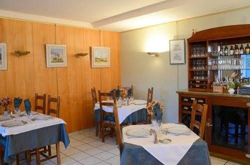 Logis La Source Du Mont Hotel